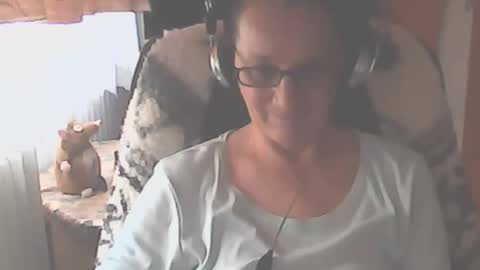 hellenmarie online show from 14, 10, 2025