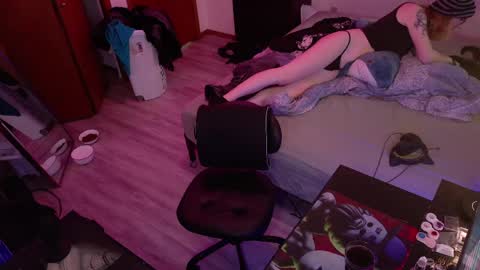 Hayley online show from 8, 4, 2026