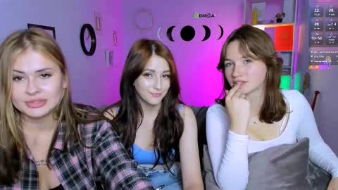 Snapshot of helli_belli chatting on 10, 9, 2025 Helli online show from 10, 9, 2025