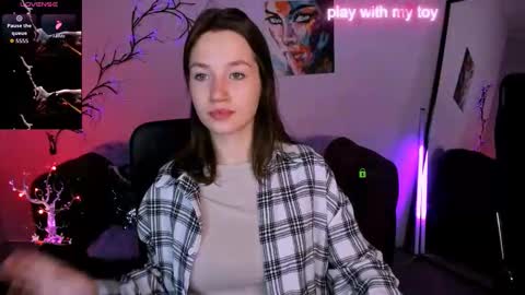 Snapshot of helli_belli chatting on 7, 11, 2025 Helli online show from 7, 11, 2025