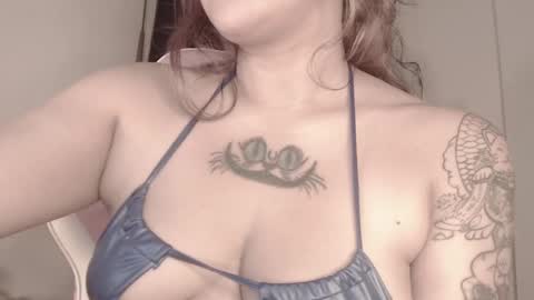 Snapshot of hello_demonkitty chatting on 28, 12, 2024 SIMONA  online show from 28, 12, 2024