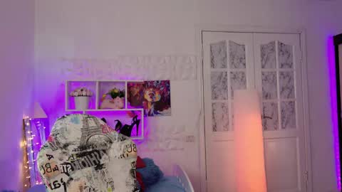 Alisia  Monday to Friday from 10 am to 4 pm GMT 2 online show from 11, 3, 2025