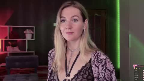 Alisia  Monday to Friday from 10 am to 4 pm GMT 2 online show from 14, 10, 2025