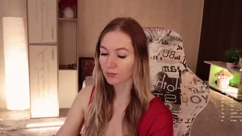Snapshot of hello_lisha chatting on 26, 6, 2026 Alisia Monday to Friday from 10 am to 4 pm GMT 2 online show from 26, 6, 2026