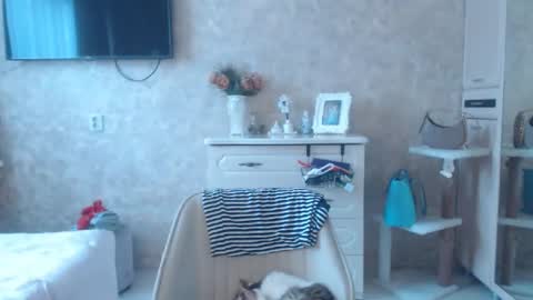 Snapshot of hellokittykaty chatting on 13, 1, 2025 Victory online show from 13, 1, 2025