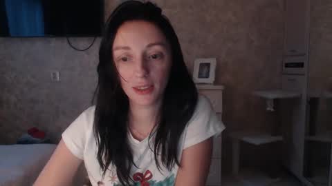 Snapshot of hellokittykaty chatting on 22, 1, 2025 Victory online show from 22, 1, 2025