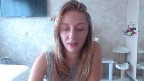 Snapshot of hellokittykaty chatting on 16, 9, 2025 Victory online show from 16, 9, 2025