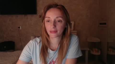 Snapshot of hellokittykaty chatting on 15, 1, 2026 Victory online show from 15, 1, 2026