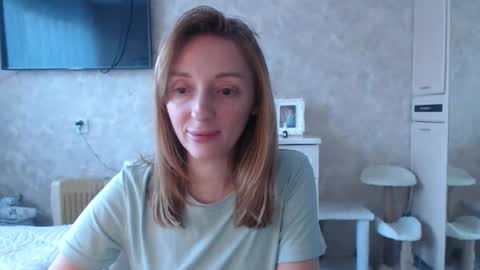 Snapshot of hellokittykaty chatting on 24, 2, 2026 Victory online show from 24, 2, 2026