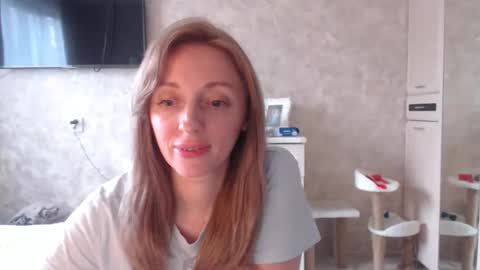 Snapshot of hellokittykaty chatting on 22, 5, 2026 Victory online show from 22, 5, 2026