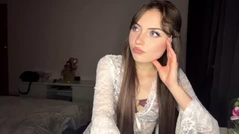 hellyluxury online show from 11, 6, 2026