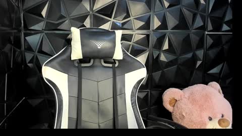 Snapshot of heluehorny13 chatting on 29, 11, 2025 heluehorny13 online show from 29, 11, 2025