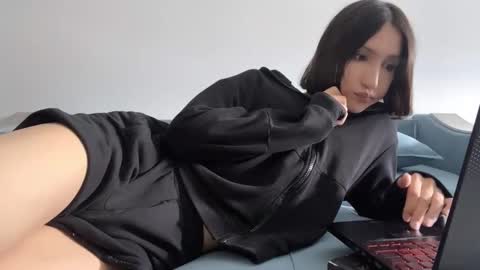 Snapshot of hencamx chatting on 26, 9, 2025 Eva online show from 26, 9, 2025