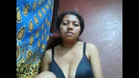 Snapshot of henitsaldy chatting on 23, 9, 2025 henitsaldy online show from 23, 9, 2025