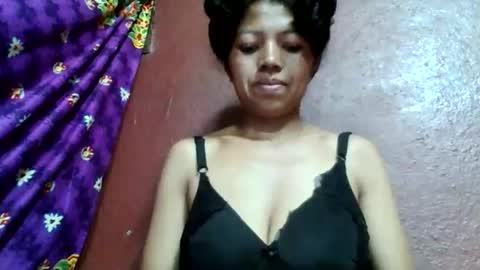 Snapshot of henitsaldy chatting on 19, 4, 2026 henitsaldy online show from 19, 4, 2026