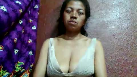 Snapshot of henitsaldy chatting on 24, 4, 2026 henitsaldy online show from 24, 4, 2026