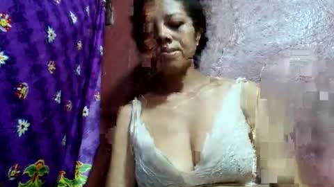 Snapshot of henitsaldy chatting on 11, 5, 2026 henitsaldy online show from 11, 5, 2026