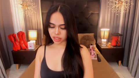 Snapshot of hennessygoddess69 chatting on 25, 1, 2025 HENNESSY online show from 25, 1, 2025