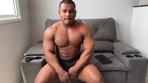 Snapshot of henrimusclee chatting on 18, 2, 2025 Henri online show from 18, 2, 2025