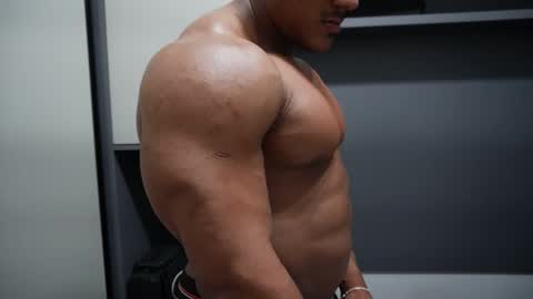 Henri online show from 2, 12, 2025