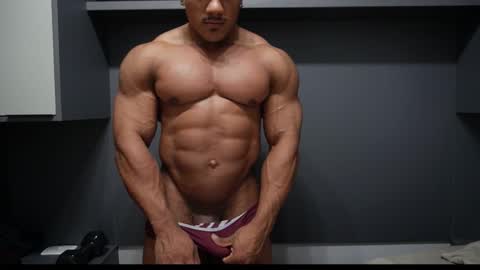Snapshot of henrimusclee chatting on 17, 3, 2026 Henri online show from 17, 3, 2026