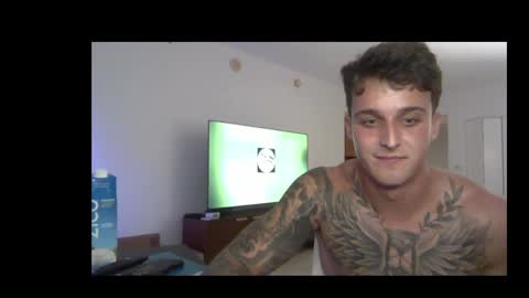 Snapshot of henrydesanti chatting on 6, 5, 2026 henrydesanti online show from 6, 5, 2026