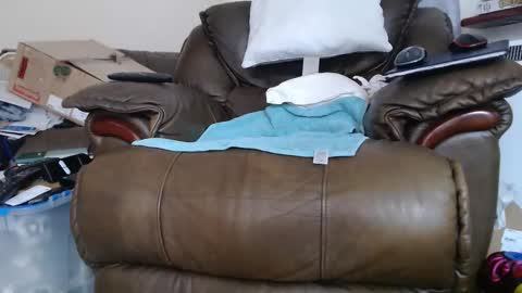 Snapshot of henryjxxx chatting on 3, 10, 2025 henryjxxx online show from 3, 10, 2025