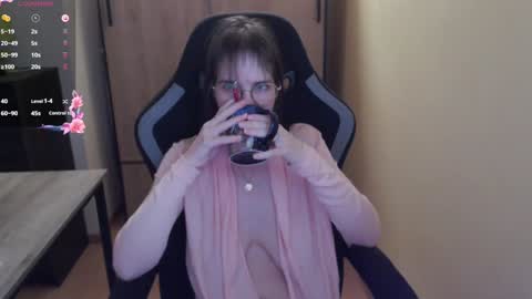 Snapshot of heraluna_ chatting on 26, 1, 2025 HeraLuna  online show from 26, 1, 2025