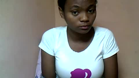 Snapshot of herisse01 chatting on 18, 6, 2026 herisse01 online show from 18, 6, 2026