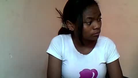 Snapshot of herisse01 chatting on 23, 6, 2026 herisse01 online show from 23, 6, 2026