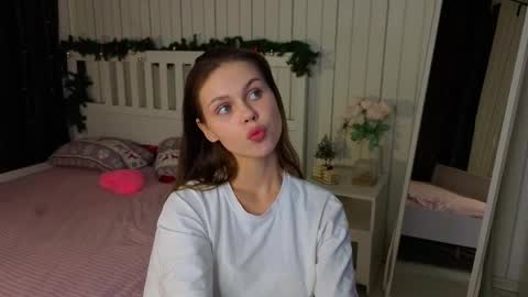 Nicole online show from 16, 3, 2026