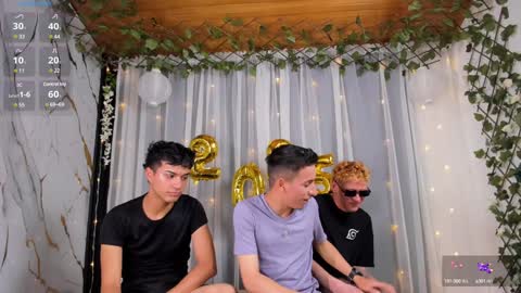 Snapshot of hetero27cum chatting on 3, 1, 2025 Euphoria Boys online show from 3, 1, 2025