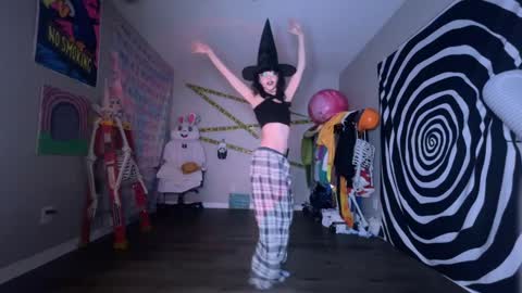 salem online show from 19, 10, 2025