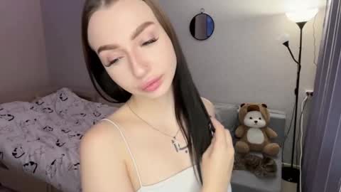 Snapshot of hey_lola_ chatting on 19, 11, 2025 Lola online show from 19, 11, 2025