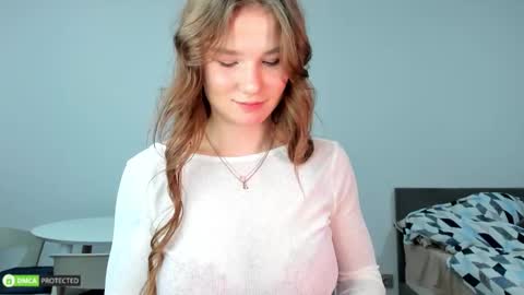 Snapshot of hey_tyankaaaa chatting on 19, 9, 2025 Bella 3 online show from 19, 9, 2025