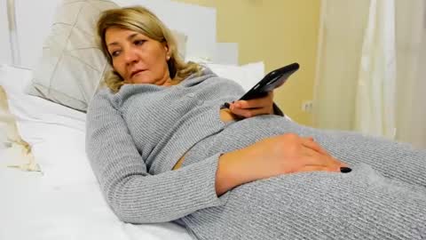 Snapshot of heyheygrey chatting on 14, 2, 2025 Heyheygrey online show from 14, 2, 2025