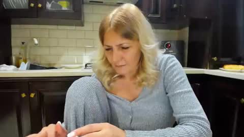 Snapshot of heyheygrey chatting on 1, 3, 2025 Heyheygrey online show from 1, 3, 2025