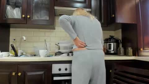 Snapshot of heyheygrey chatting on 5, 10, 2025 Heyheygrey online show from 5, 10, 2025