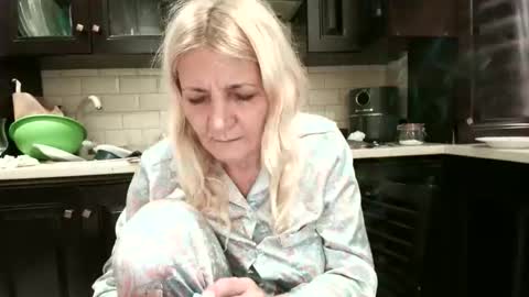 Snapshot of heyheygrey chatting on 4, 11, 2025 Heyheygrey online show from 4, 11, 2025