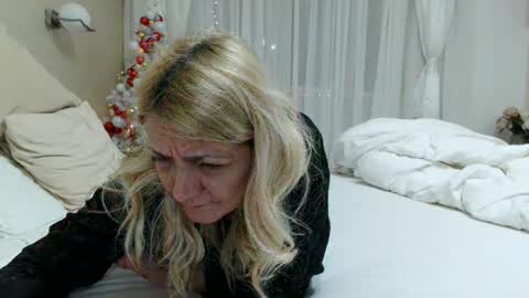 Snapshot of heyheygrey chatting on 19, 12, 2025 Heyheygrey online show from 19, 12, 2025