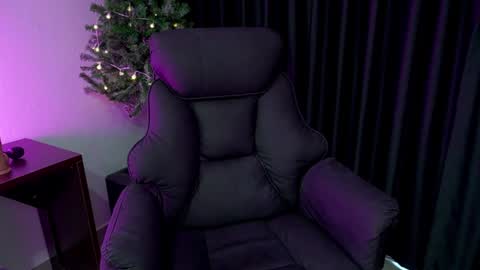 Snapshot of heykittyy chatting on 11, 12, 2024 Hi guys You can call me Kitty online show from 11, 12, 2024