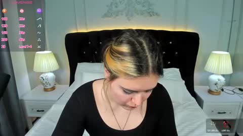 Amazing Mary  online show from 15, 11, 2025