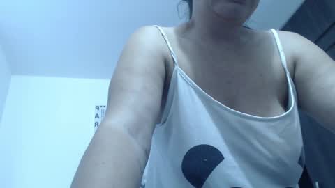 Snapshot of hidden_tinna chatting on 30, 12, 2024 Tinna online show from 30, 12, 2024