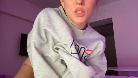 Snapshot of hiddenblossom chatting on 15, 3, 2026 S online show from 15, 3, 2026