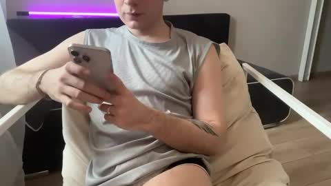 hiddenpeachd online show from 8, 5, 2026