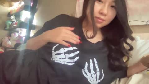 Snapshot of hiddenr0se chatting on 1, 3, 2025 HiddenR0se online show from 1, 3, 2025