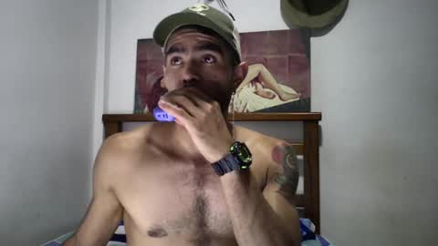 hideonbush online show from 10, 9, 2025