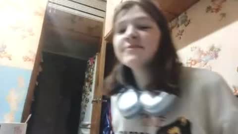Snapshot of hiengandy chatting on 17, 7, 2026 Allison online show from 17, 7, 2026