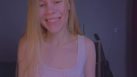 Chloe online show from 8, 2, 2025