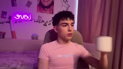 Snapshot of hiidear chatting on 25, 2, 2026 twinkvadusha online show from 25, 2, 2026